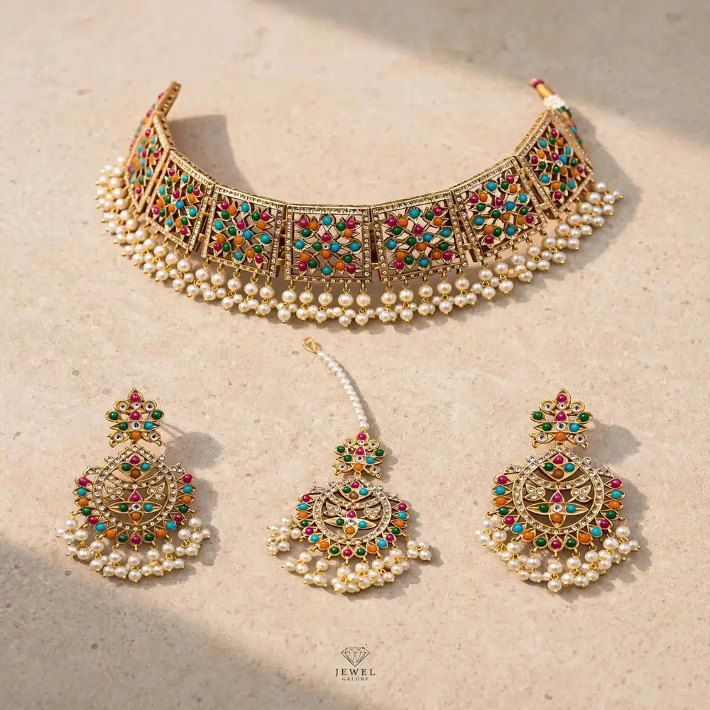 Zohra Nauratan Kundan Choker Set front view