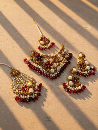 Kundan Bridal Choker Set with Maang Tikka, Jhumka Earrings & Passa – Antique Gold Finish