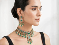 Emerald Kundan Choker Necklace Set with Jhumka Earrings – Antique Gold Bridal Jewellery